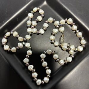 Beautiful and Dainty freshwater baroque pearls necklace